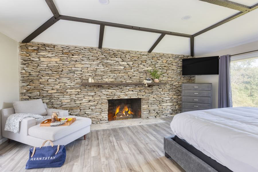 Lounge with wine refrigerator
